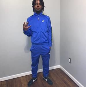 Meet your Posher, Hamado